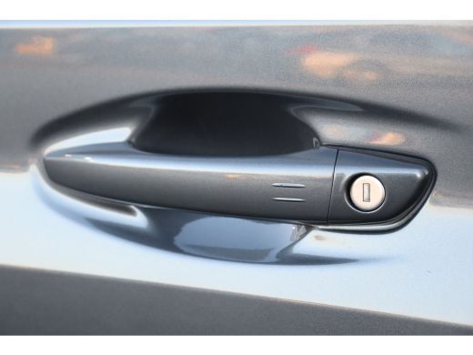 Peugeot 208 1.2 PURETECH 100PK ALLURE PACK / NAVI / LEDER / CLIMA / FULL-LED / PDC / CAMERA / 16" LMV / WINTE... ActivLease financial lease