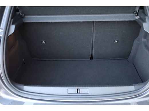 Peugeot 208 1.2 PURETECH 100PK ALLURE PACK / NAVI / LEDER / CLIMA / FULL-LED / PDC / CAMERA / 16" LMV / WINTE... ActivLease financial lease