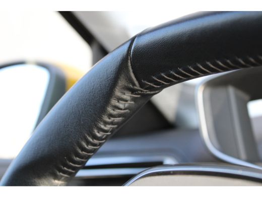 Peugeot 208 1.2 PureTech Allure Pack | Navigatie | Camera | 3D Instrumentenpaneel | Apple carplay |  Lichtmet... ActivLease financial lease