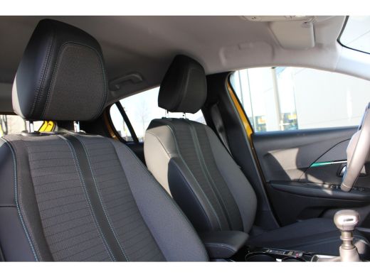 Peugeot 208 1.2 PureTech Allure Pack | Navigatie | Camera | 3D Instrumentenpaneel | Apple carplay |  Lichtmet... ActivLease financial lease