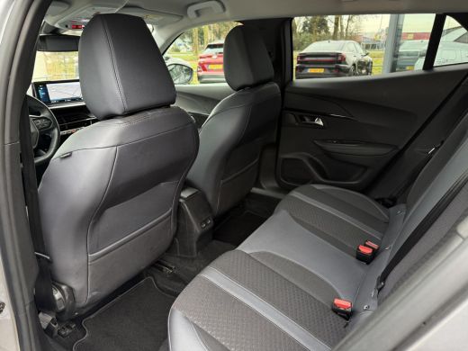 Peugeot e-2008 Aut. EV Allure 50kWh | Navi | Camera | 3D Cockpit | ActivLease financial lease