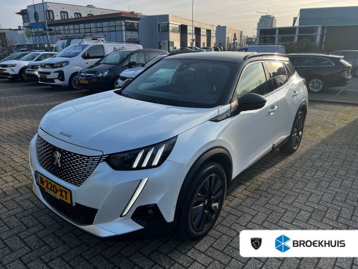 Peugeot e-2008 EV GT Pack 50 kWh | Navi | Camera | Verw. voorstoelen | PDC V+A | Leder alcantara | Cruise contro...