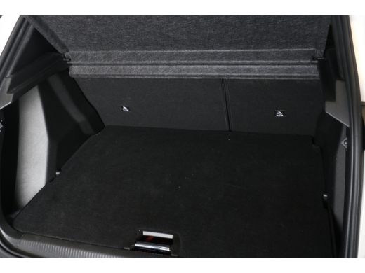 Peugeot e-2008 EV GT Pack 50 kWh | Navi | Camera | Verw. voorstoelen | PDC V+A | Leder alcantara | Cruise contro... ActivLease financial lease