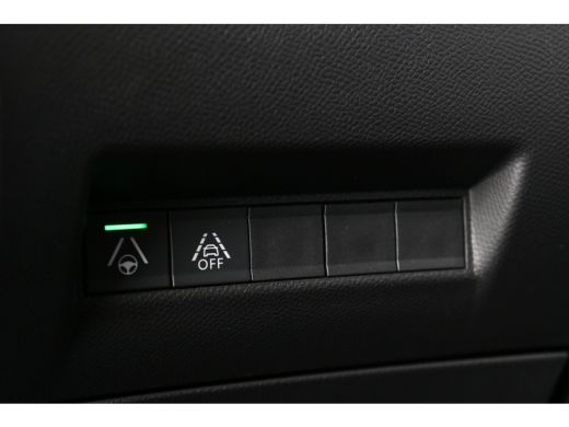 Peugeot e-2008 EV GT Pack 50 kWh | Navi | Camera | Verw. voorstoelen | PDC V+A | Leder alcantara | Cruise contro... ActivLease financial lease