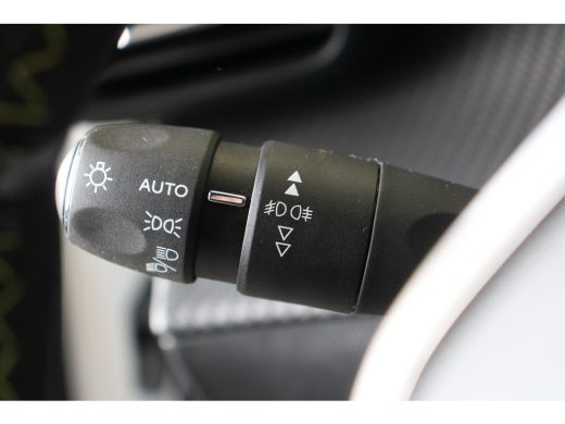 Peugeot e-2008 EV GT Pack 50 kWh | Navi | Camera | Verw. voorstoelen | PDC V+A | Leder alcantara | Cruise contro... ActivLease financial lease