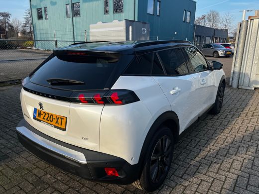 Peugeot e-2008 EV GT Pack 50 kWh | Navi | Camera | Verw. voorstoelen | PDC V+A | Leder alcantara | Cruise contro... ActivLease financial lease