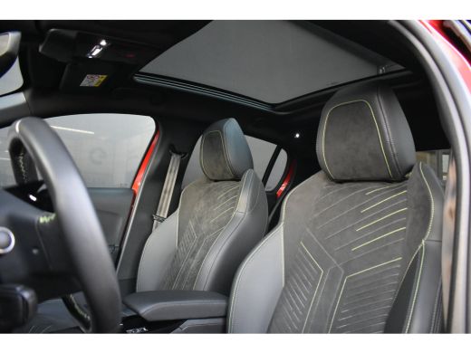 Peugeot e-208 EV GT 51 kWh 156pk 3 Fase 98%SOH! | Panoramadak | Massage | Elektr. Stoelen | 360 Camera | Stoelv... ActivLease financial lease
