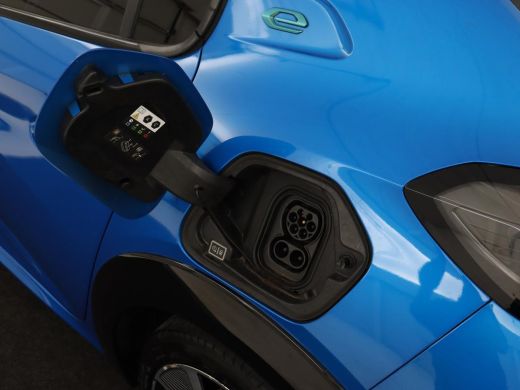 Peugeot e-208 EV GT Pack 50 kWh | Adaptive cruise | Carplay | Camera | Half leder | Keyless | Sportstoelen | Na... ActivLease financial lease