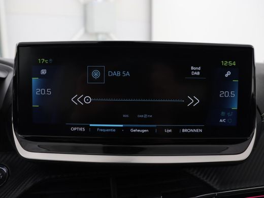 Peugeot e-208 EV GT Pack 50 kWh | Adaptive cruise | Carplay | Camera | Half leder | Keyless | Sportstoelen | Na... ActivLease financial lease