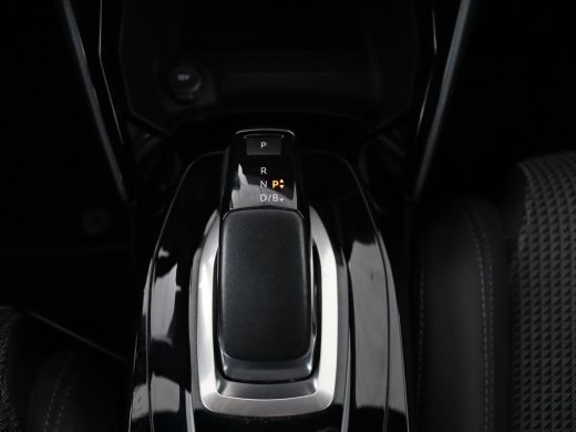 Peugeot e-208 EV GT Pack 50 kWh | Adaptive cruise | Carplay | Camera | Half leder | Keyless | Sportstoelen | Na... ActivLease financial lease
