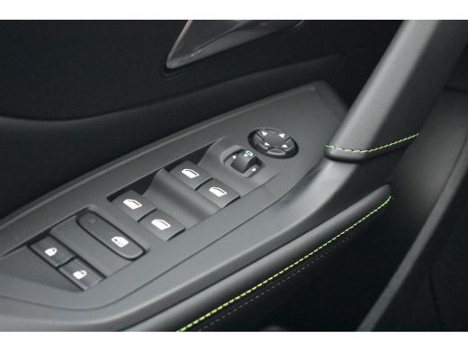 Peugeot e-308 GT 54 kWh Demo-Deal! | Warmtepomp | Alcantara | Massage | Elektr. Stoelen | Elektr. Achterklep | ... ActivLease financial lease