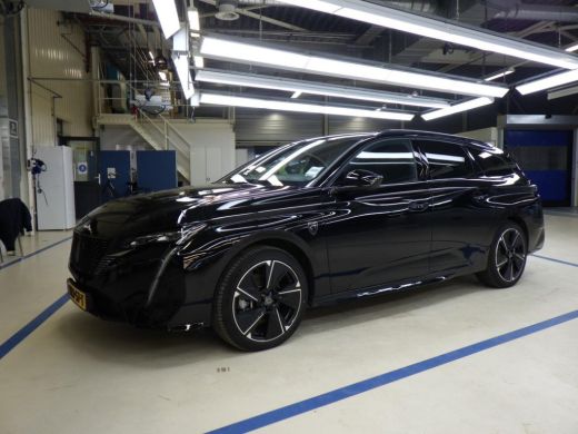 Peugeot e-308 GT Avantage EV 54 kWh 99%SOH! 8 Jaar Garantie! | Massage | Warmtepomp | Elektr. Stoelen | Adaptiv...