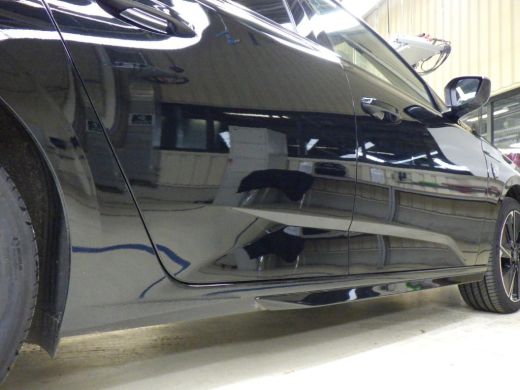 Peugeot e-308 GT Avantage EV 54 kWh 99%SOH! 8 Jaar Garantie! | Massage | Warmtepomp | Elektr. Stoelen | Adaptiv... ActivLease financial lease