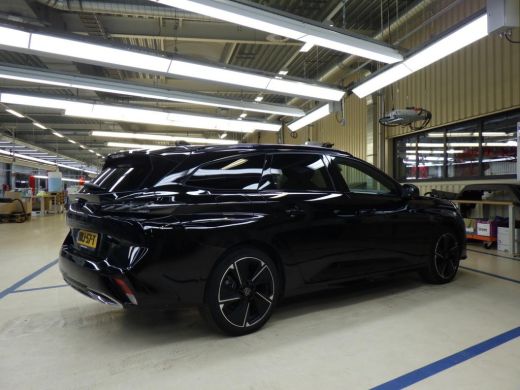 Peugeot e-308 GT Avantage EV 54 kWh 99%SOH! 8 Jaar Garantie! | Massage | Warmtepomp | Elektr. Stoelen | Adaptiv... ActivLease financial lease