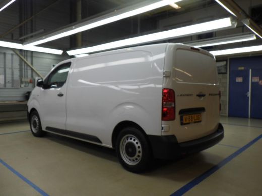 Peugeot e-Expert EV L2 75 kWh | Navi | Airco | Camera | Cruise control | DAB | Bankje | PDC achter | Lat om lat | ActivLease financial lease