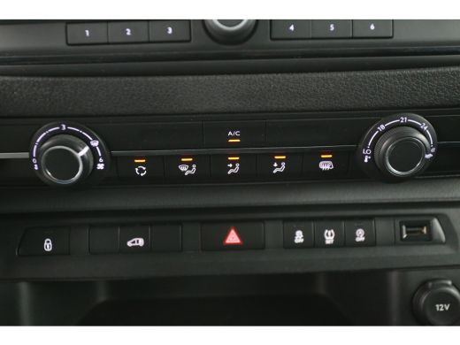 Peugeot Expert 2.0 BlueHDI L2H1 | Euro6 | Airco | Cruise | Trekh. | 3-Zits | Navi | Parkeersens. ActivLease financial lease