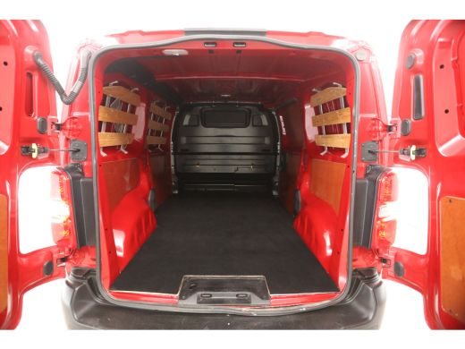 Peugeot Expert 2.0 BlueHDI L2H1 | Euro6 | Airco | Cruise | Trekh. | 3-Zits | Navi | Parkeersens. ActivLease financial lease