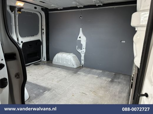 Renault Trafic 1.6 dCi 126pk L1H1 Euro6 Airco | Imperiaal | Navigatie | Trekhaak | Cruisecontrol | Parkeersensor... ActivLease financial lease