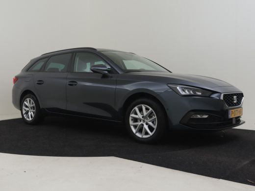 Seat Leon Sportstourer 1.0 eTSI Style Business Intense 111pk DSG/AUTO | Trekhaak | Camera achter | Adaptief... ActivLease financial lease