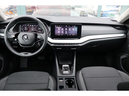 Skoda Octavia Combi 1.5 TSI MHEV Business Edition 149PK | Achteruitrijcamera | Cruise control | Draadloze telef... ActivLease financial lease