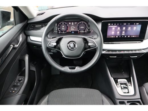 Skoda Octavia Combi 1.5 TSI MHEV Business Edition 149PK | Achteruitrijcamera | Cruise control | Draadloze telef... ActivLease financial lease