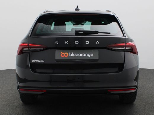 Skoda Octavia Combi 1.5 TSI MHEV Selection 115PK DSG Adaptieve Cruise Control, Parkeersensoren voor en achter, ... ActivLease financial lease