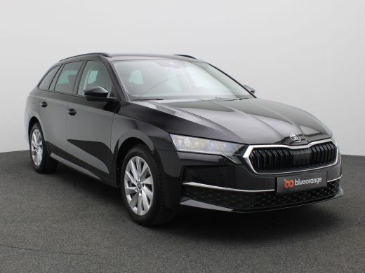 Skoda Octavia Combi 1.5 TSI MHEV Selection 115PK DSG Adaptieve Cruise Control, Parkeersensoren voor en achter, ... ActivLease financial lease
