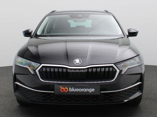 Skoda Octavia Combi 1.5 TSI MHEV Selection 115PK DSG Adaptieve Cruise Control, Parkeersensoren voor en achter, ... ActivLease financial lease