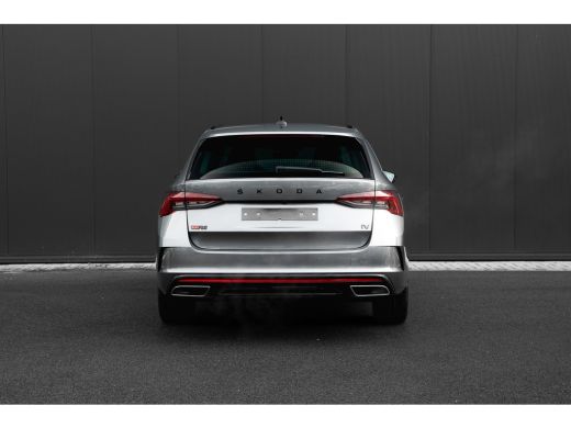 Skoda Octavia Combi 245 PK RS iV Head up | 360 Camera | Trekhaak | Adaptive cruise control | Massagefunctie | C... ActivLease financial lease