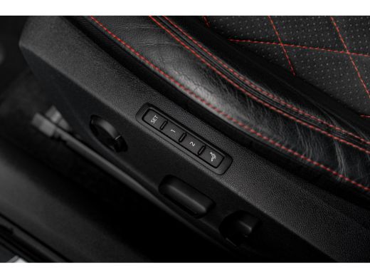 Skoda Octavia Combi 245 PK RS iV Head up | 360 Camera | Trekhaak | Adaptive cruise control | Massagefunctie | C... ActivLease financial lease