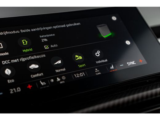 Skoda Octavia Combi 245 PK RS iV Head up | 360 Camera | Trekhaak | Adaptive cruise control | Massagefunctie | C... ActivLease financial lease