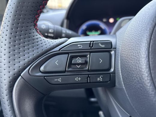 Toyota Yaris Cross 1.5 Hybrid 130 GR Sport **NIEUWE AUTO/ PANORAMA DAK/ DIRECT LEVERBAAR** ActivLease financial lease