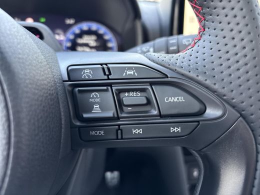 Toyota Yaris Cross 1.5 Hybrid 130 GR Sport **NIEUWE AUTO/ PANORAMA DAK/ DIRECT LEVERBAAR** ActivLease financial lease