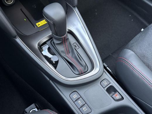 Toyota Yaris Cross 1.5 Hybrid 130 GR Sport **NIEUWE AUTO/ PANORAMA DAK/ DIRECT LEVERBAAR** ActivLease financial lease