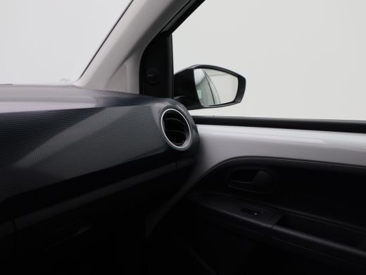 Volkswagen e-up! e-up! | Navigatiesysteem | Achteruitrijcamera | Cruise Control | ECC | 5-Deurs | 60.906 Km ActivLease financial lease