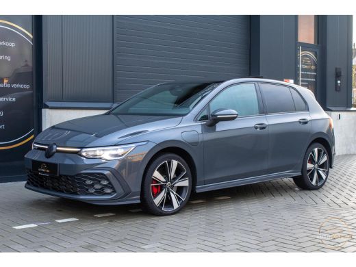 Volkswagen Golf 1.4 eHybrid GTE PANO IQ LIGHTS CAMERA ACC ActivLease financial lease