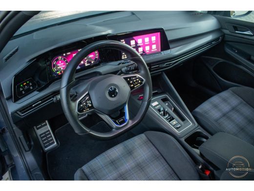 Volkswagen Golf 1.4 eHybrid GTE PANO IQ LIGHTS CAMERA ACC ActivLease financial lease