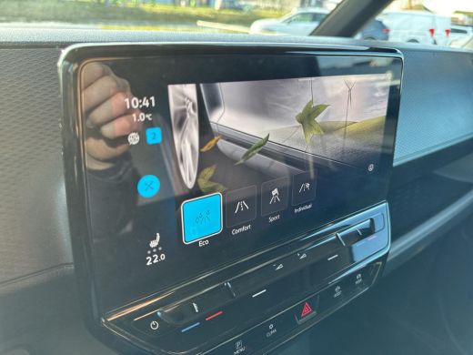 Volkswagen ID. Buzz Cargo Cargo 77 kWh | Trekhaak | Zeer compleet | L1 | 204 pk | SOH 97% | ActivLease financial lease