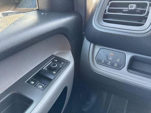 Volkswagen ID. Buzz Cargo Cargo 77 kWh | Trekhaak | Zeer compleet | L1 | 204 pk | SOH 97% | ActivLease financial lease