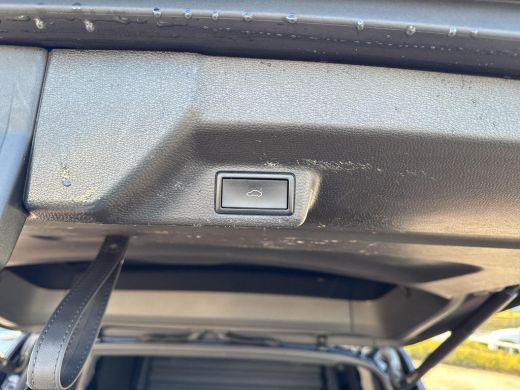 Volkswagen ID. Buzz Cargo Cargo 77 kWh | Trekhaak | Zeer compleet | L1 | 204 pk | SOH 97% | ActivLease financial lease