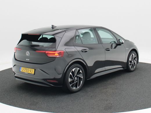 Volkswagen ID.3 First 58 kWh 204 Pk Automaat | Adaptive Cruise | Navigatiesysteem | Stoelverwarming | CarPlay | L... ActivLease financial lease
