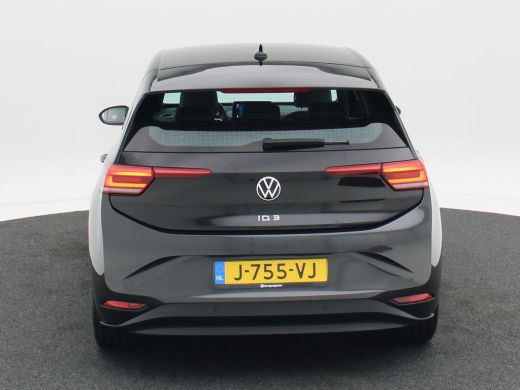 Volkswagen ID.3 First 58 kWh 204 Pk Automaat | Adaptive Cruise | Navigatiesysteem | Stoelverwarming | CarPlay | L... ActivLease financial lease