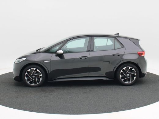 Volkswagen ID.3 First 58 kWh 204 Pk Automaat | Adaptive Cruise | Navigatiesysteem | Stoelverwarming | CarPlay | L... ActivLease financial lease