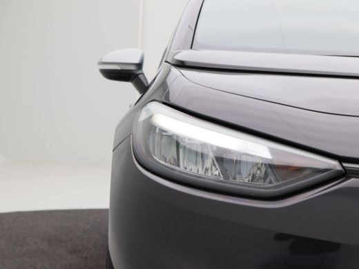 Volkswagen ID.3 First 58 kWh 204 Pk Automaat | Adaptive Cruise | Navigatiesysteem | Stoelverwarming | CarPlay | L... ActivLease financial lease