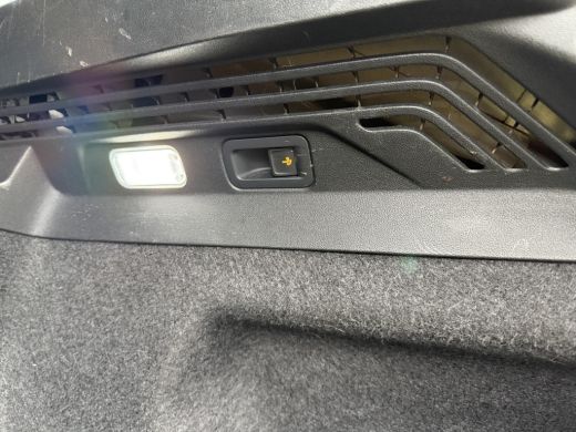 Volkswagen ID.4 First 77 kWh | Trekhaak | Camera | Navi | ActivLease financial lease