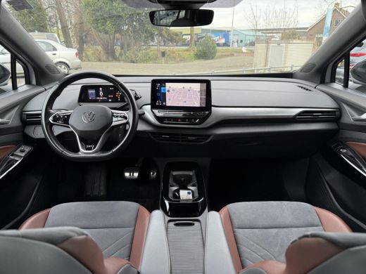 Volkswagen ID.4 First 77 kWh | Trekhaak | Camera | Navi | ActivLease financial lease