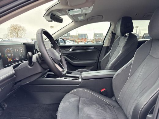 Volkswagen Passat Variant 1.5 eHybrid Business | PHEV | 204 pk | Trekhaak | A-Camera | ERGO | SOH 100% | ActivLease financial lease