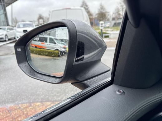 Volkswagen Passat Variant 1.5 eHybrid Business | PHEV | 204 pk | Trekhaak | A-Camera | ERGO | SOH 100% | ActivLease financial lease