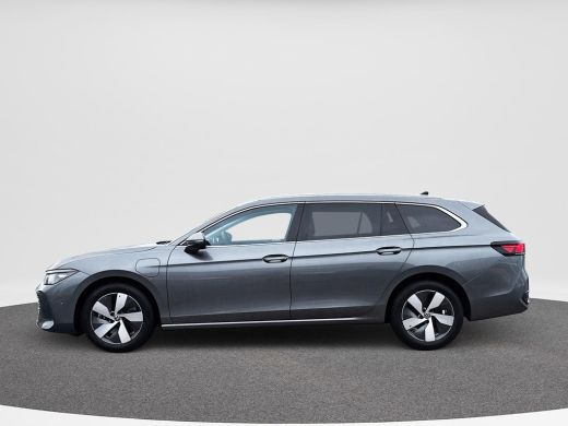 Volkswagen Passat Variant 1.5 eHybrid Business | PHEV | 204 pk | Trekhaak | A-Camera | ERGO | SOH 100% | ActivLease financial lease