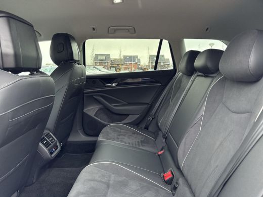 Volkswagen Passat Variant 1.5 eHybrid Business | PHEV | 204 pk | Trekhaak | A-Camera | ERGO | SOH 100% | ActivLease financial lease